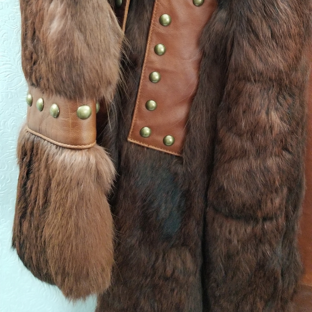 Med Full Length Fur Coat - Picture 8 of 9